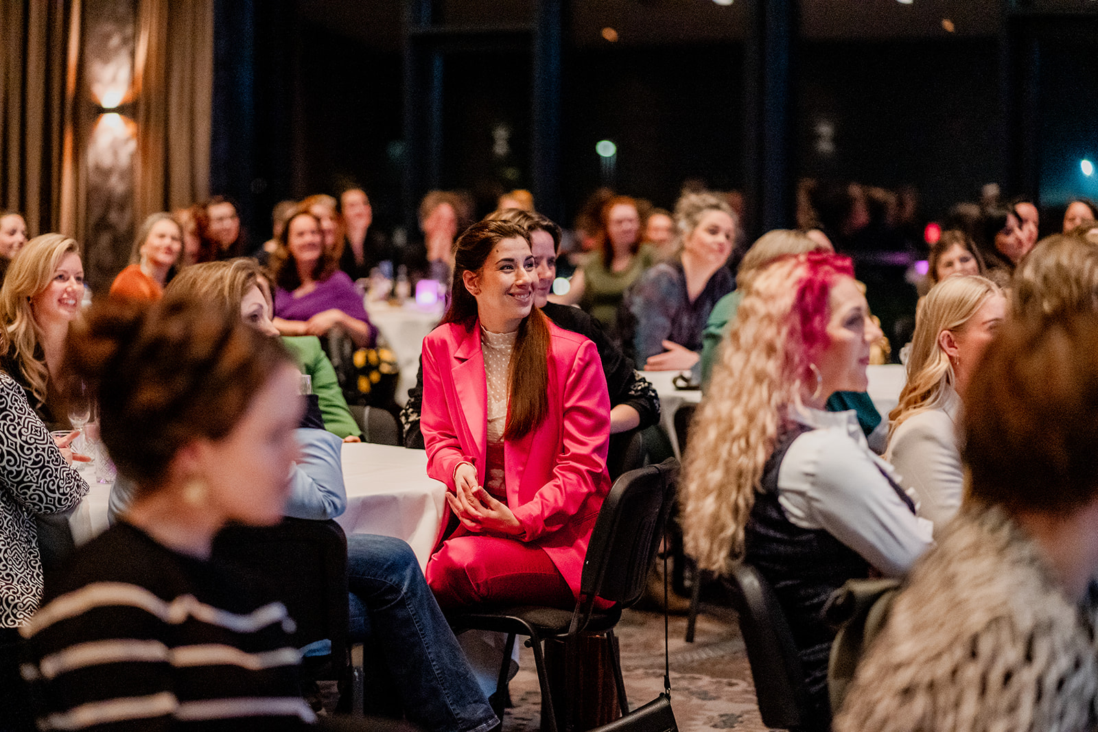 De grote netwerkshow - Ella Society